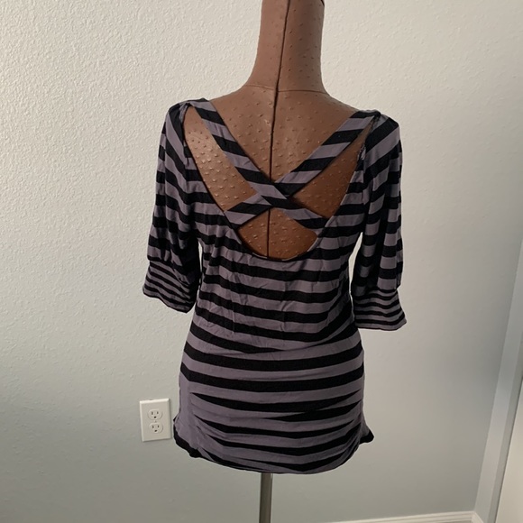 Striped Top❄️ - Picture 3 of 5